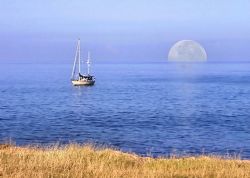 Kahe Point - Moon Rise...composition. Oahu Hawaii. by Glenn Poulain 